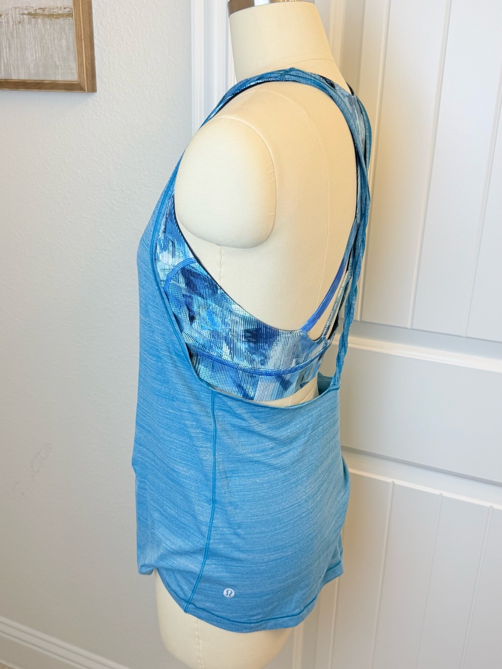 lululemon blue tank with attached Bra sz 8